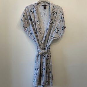 Nanette Lepore Wrap Gray Knit Style Floral Robe